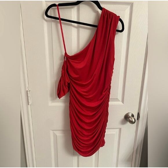 AQUA Formal One Shoulder Ruched Mini Dress Size S Red Cocktail Holiday Valentine - Picture 2 of 8